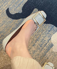 ������ҵ�Ь ������������·10����....