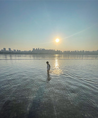 意外发现南滨路的免费遛娃地,还有无边水池