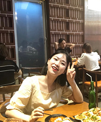 93年155CM的国企人力行政妹子征婚,闪婚被家暴闪离
