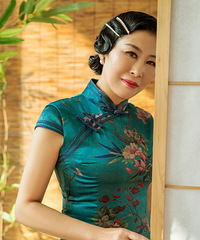婆子妈大战亲妈,谁更甚一筹?