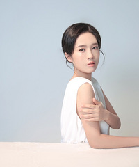 可温柔可冷酷的小姐姐,拍摄写真现场,摄影师可真“逗”