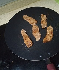 30几块钱买一个平底锅,在家轻松实现烤肉自由
