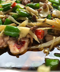 �̵�����ô����Թ�����ʳ������û��һ���ȿӵ�