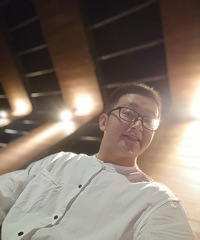 95年175CM从事模具工作的小哥征婚,不抽烟不打牌不玩游戏