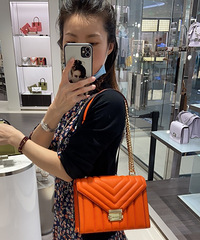 MKҲ�����ˣ������ɫ�������Լ۱ȸߣ���2400��