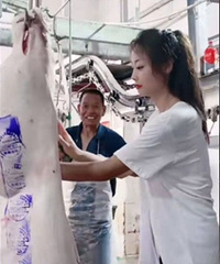 26岁三孩妈妈卖猪肉走红惹争议