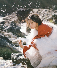 �Խ���¹ŷ��Χ�д�Ƭ