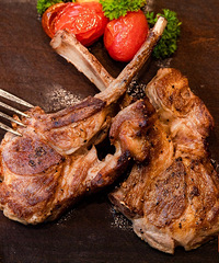 ���ڹ��ʾƵ갲����һ��ţ�Ŵ�ͣ��˾�������100