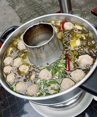 �����˺��ͻ�����������С������е��ر���