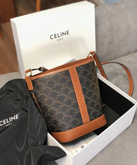 难怪Celine的这个水桶包这么火!颜值和容量都很到位,推荐