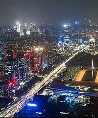 �����³������ƺ�ƽ��