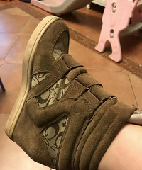 这双曾经特别流行的丑鞋子,你有没有?不许撒谎!!