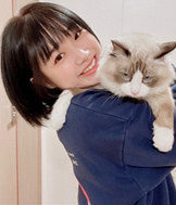 97年162CM妹子征婚,家里有猫和鸟