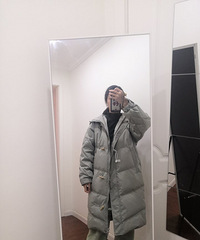 买到了一件我很喜欢的颜色的羽绒服,温柔耐看