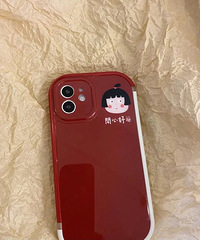 超级喜欢的撞色边框红色手机壳,看起好喜庆哦