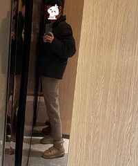 由奢入俭,以前穿UGG,现在回力
