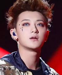 ���ѽ��ܵ����׶��󣬼��淢��������üë�����һ����۵�