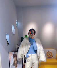 今日分享一条显瘦还百搭的加绒牛仔裤,什么衣服都可以搭配