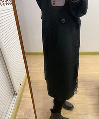 黑色大衣是冬天标配,版型太好了,穿上就一秒瘦了