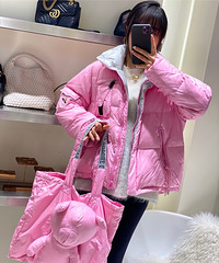 今日入手的羽绒服,老板贴心送了一个羽绒包,爱了爱了