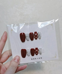 pdd棋盘格穿戴甲,很自然又好看!太便宜了