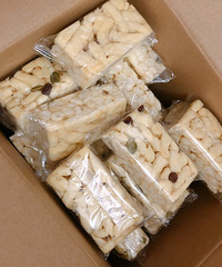 好吃的沙琪玛!蛋香味十足,坚果果干很多~很松软