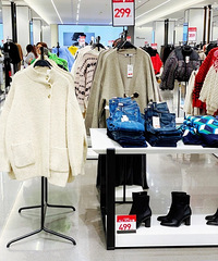 ZARA��ĩ������ˣ��·�����ȹ�Ӱ�������һ�ڼۣ��ܻ���