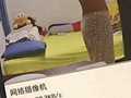 一人洗澡百人“围观”