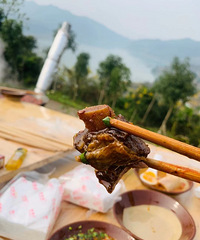 ʥ������Ұ�������С���ѿ���һ��