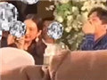 王鸥带何九华参加婚礼