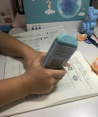 现在都流行这种大橡皮擦了哇,说不容易搞丢?