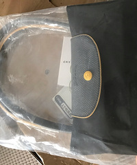 捡耙活跟团买的龙骧包质报,109元包邮