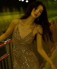 �𳿸۷�������Ƭ��Χ������