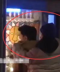 �Ʋ�������Ů�ӹ��ȿ���ҹ���賿