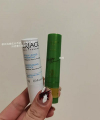 ƶ������˵Ŀ�ƿ��¼���󲿷ֶ��ǰβݣ��ر�����ʫ����