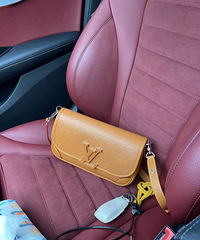 LV buci�����ˣ���ôС�İ���������Ȼ���˾�ϲ