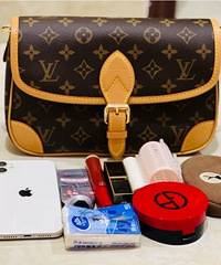 官网买的LV法棍包,真的太好看了吧!附上身图