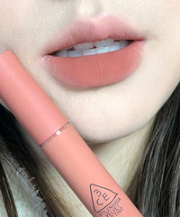 3CE��֧��������ǿ����ˣ����Գ���Ϊ��������ɫ���컨��