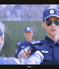 ��һ���������Ͱѳֲ�ס�ˣ�