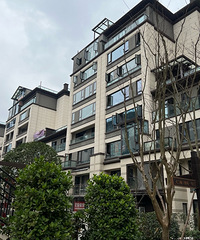 看了龙洲湾保利大国璟,180万左右的叠拼好香