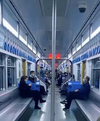 第一次在拥挤的三号线坐上了座位