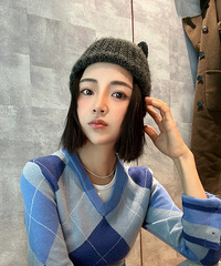 小个子女生穿中长大衣,关键在内搭