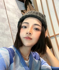 小个子女生穿中长大衣,关键在内搭