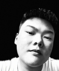 22岁176CM的警察小哥征婚,会弹吉他、吹口琴