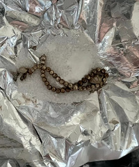 一个简单的方法,让变黑的银链子重新亮起来