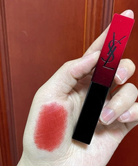 只能说YSL真懂女人心!浓郁的橘调红棕色,气质又显白