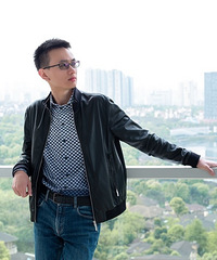 95年180CM的海归小哥征婚,爱好电子音乐,粤语歌,旅行