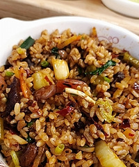 ��������Ǹ����͹�����ʳ���صأ����Զ�������