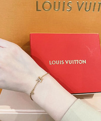 ���˵�һ��������������ľ����ְ�