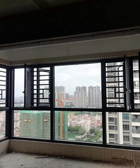 想做功能阳台,可阳台是三面窗怎么办?